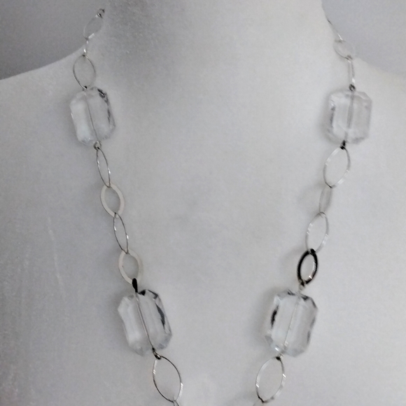 Beautiful necklace and earrings set - Picture 6 of 9